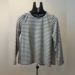 Pomander Place Women Navy and White Striped Long Sleeve Tee Size M